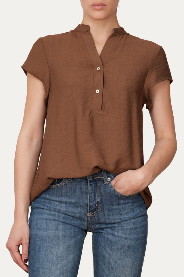 Blusa scollo a V con bottoni in viscosa strutturata - Moka