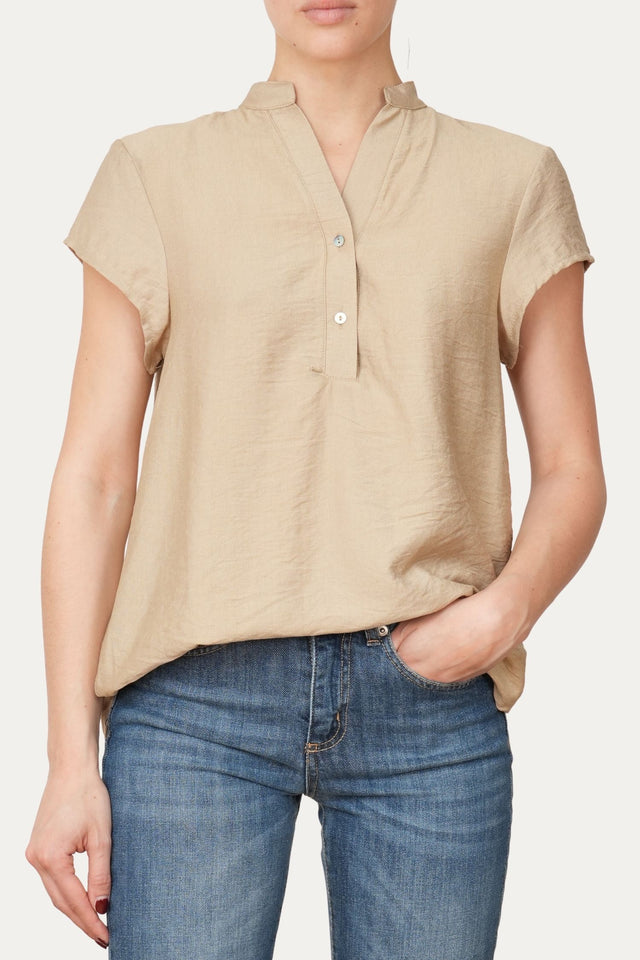 Blusa scollo a V con bottoni in viscosa strutturata - Crema