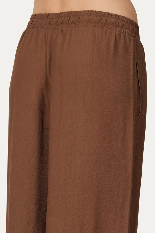 Pantalone palazzo con elastico in viscosa strutturata - Moka