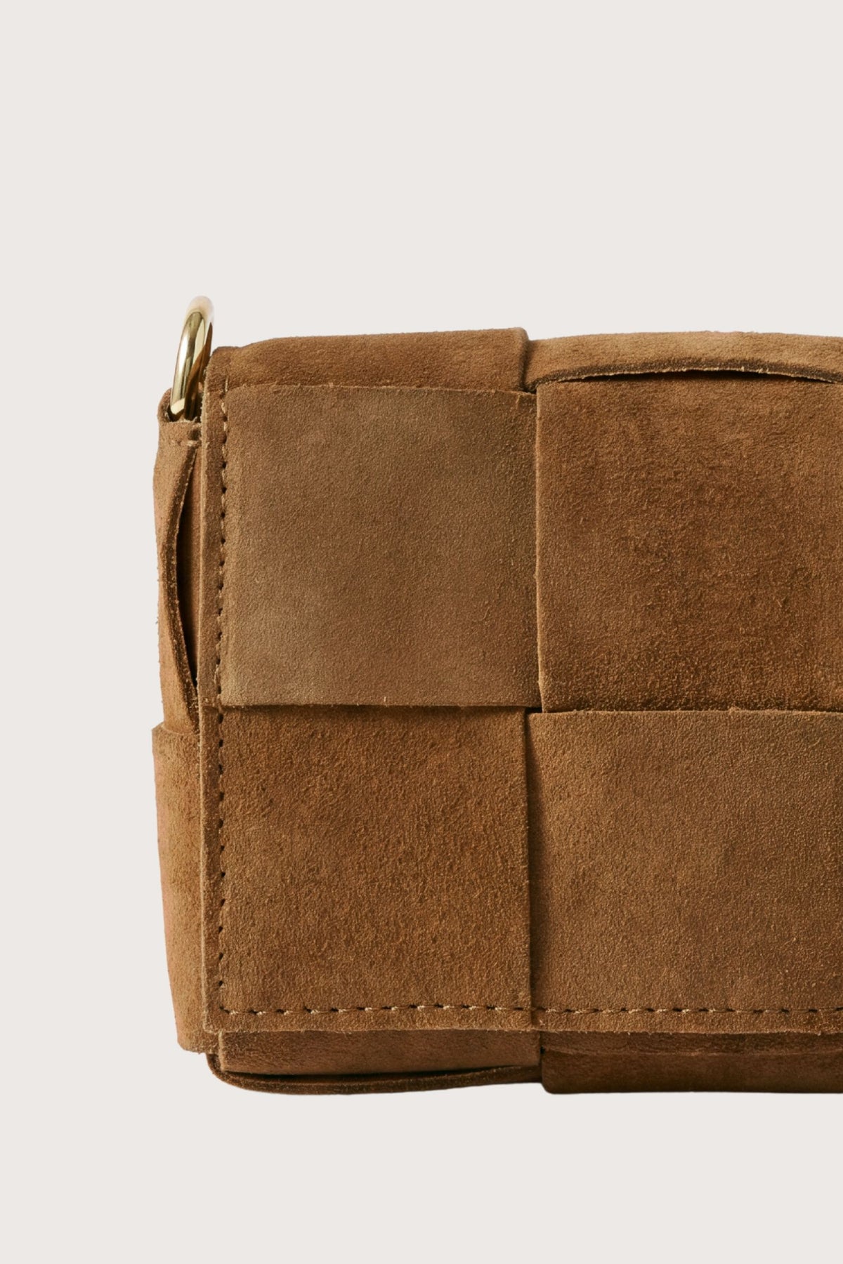 Pochette intrecciata in camoscio - Tabacco