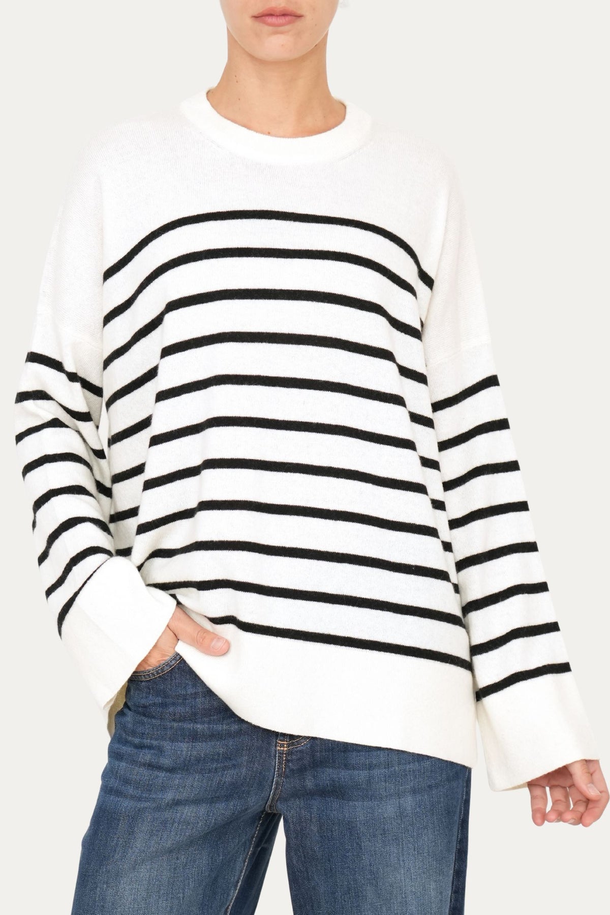 Maglione morbido a righe - Panna/Nero