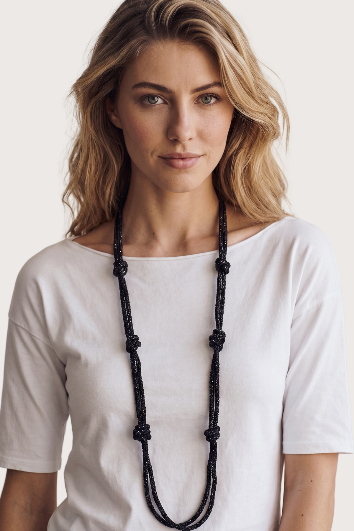 Collana nodo di luce - Nero