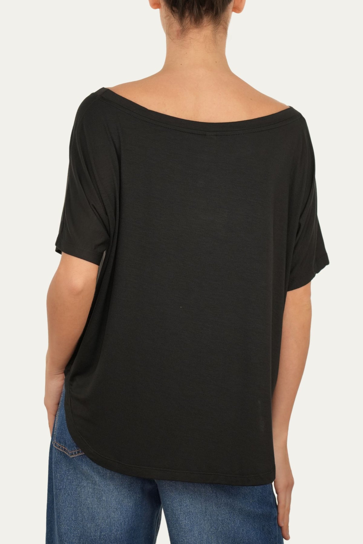 Maglia scollo barca spalla scesa corta Viscosa - Nero