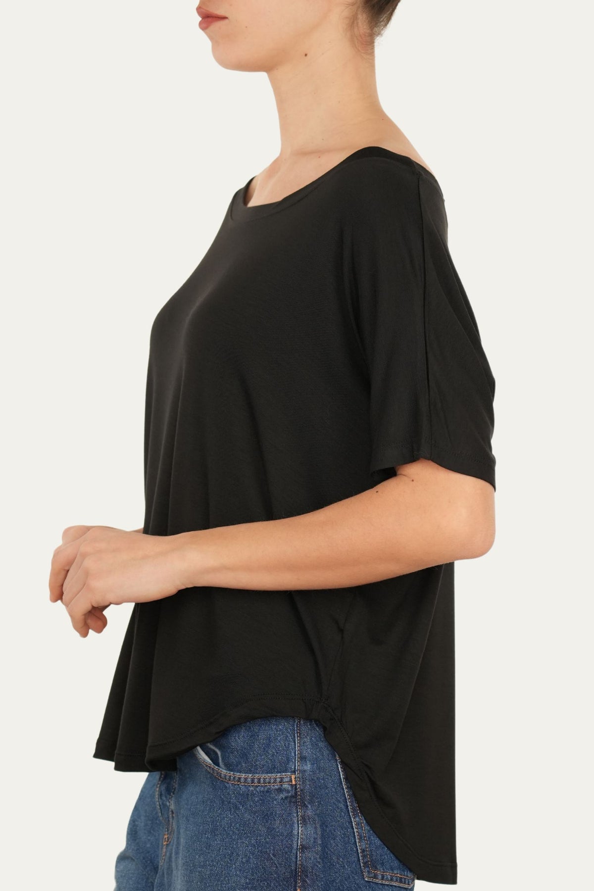 Maglia scollo barca spalla scesa corta Viscosa - Nero