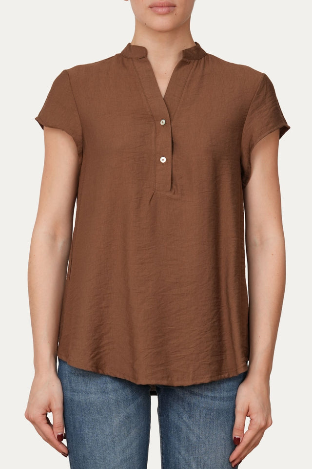 Blusa scollo a V con bottoni in viscosa strutturata - Moka