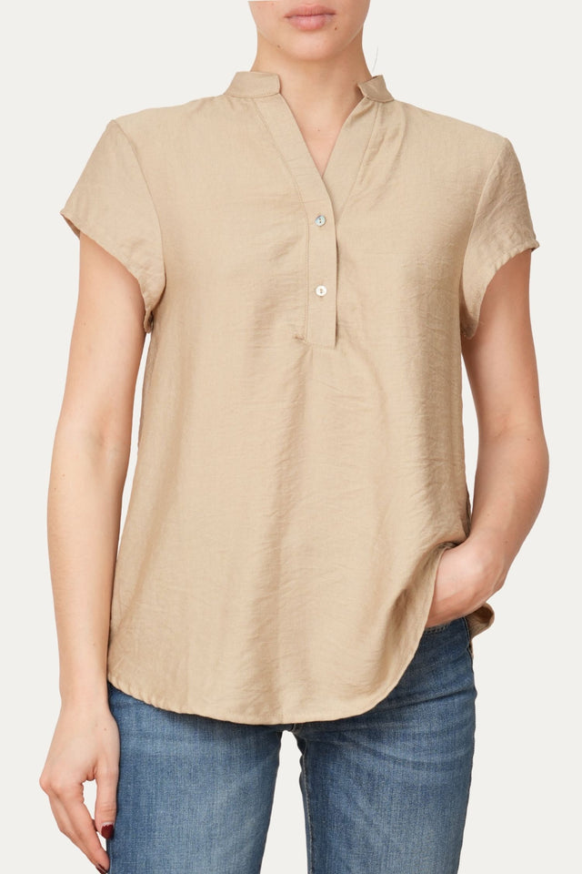 Blusa scollo a V con bottoni in viscosa strutturata - Crema
